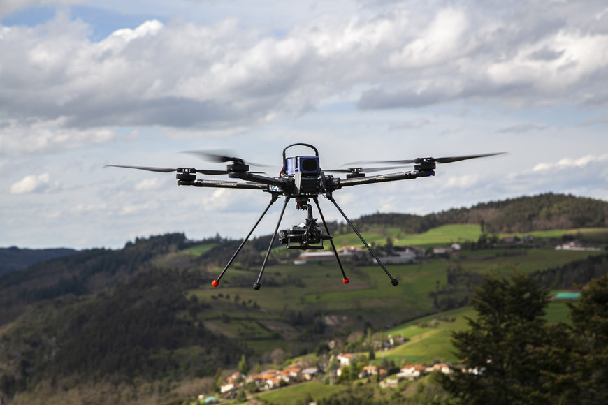Production en série du drone porte-outils modulable Tundra d’Hexadrone avec les solutions de connectivité durcies et miniatures de Fischer Connectors